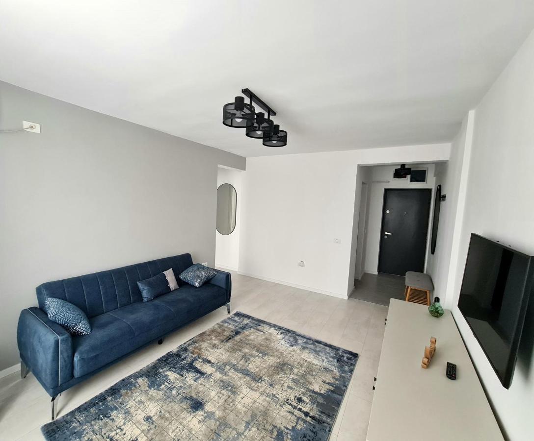 Dolphin Apartment Near Neversea Beach Constanta Exterior photo