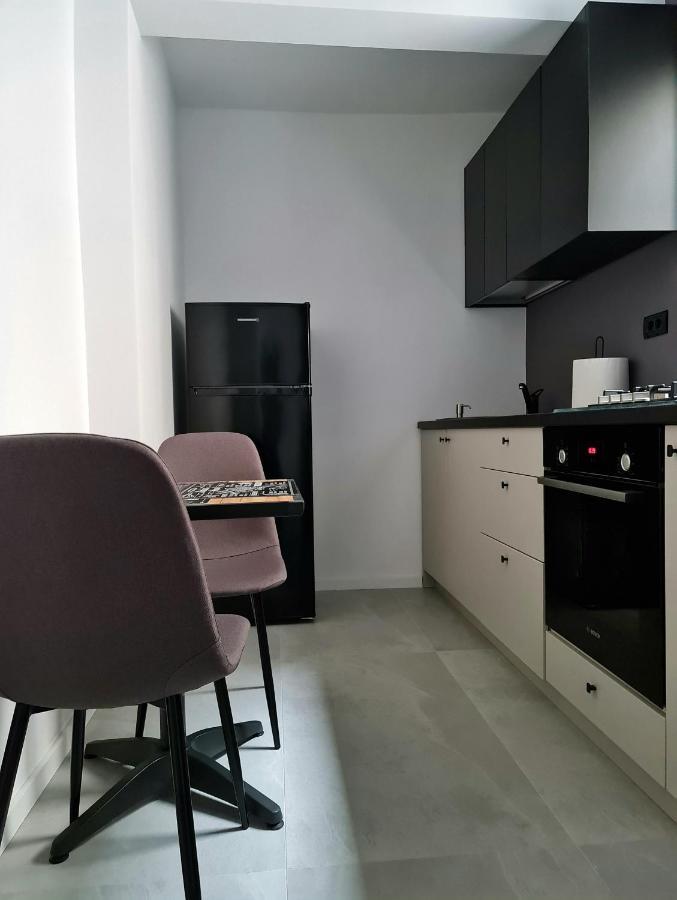 Dolphin Apartment Near Neversea Beach Constanta Exterior photo